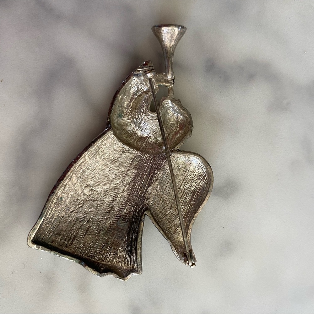 Angel Brooch - Picture 2 of 2